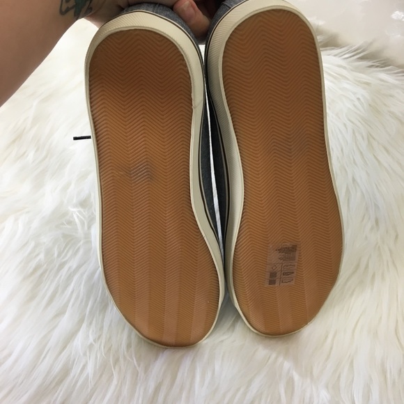 H&M Chambray Denim Lace-up Sneakers NWOT - Picture 3 of 4